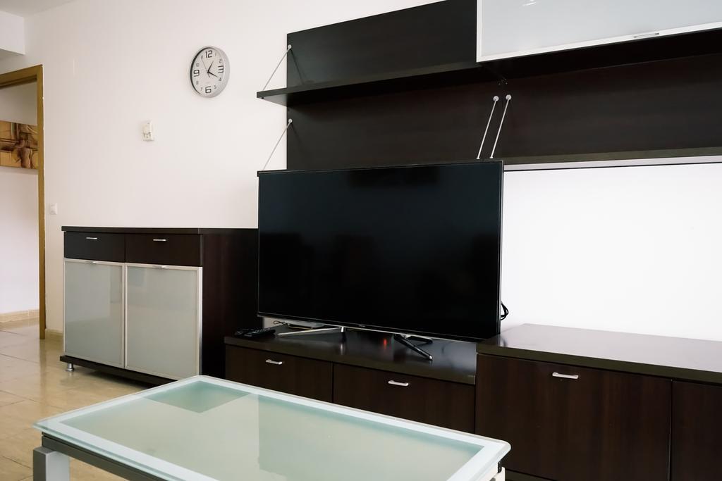 Apartamento Port Marino Apartment กัมบริลส์ ภายนอก รูปภาพ