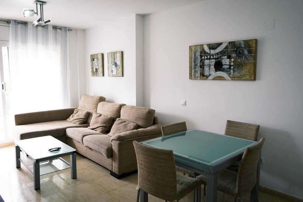Apartamento Port Marino กัมบริลส์ ภายนอก รูปภาพ