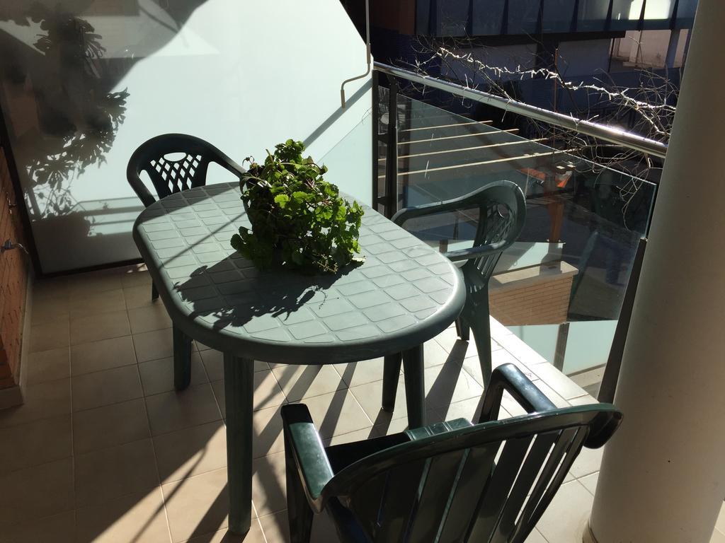 Apartamento Port Marino กัมบริลส์ ภายนอก รูปภาพ